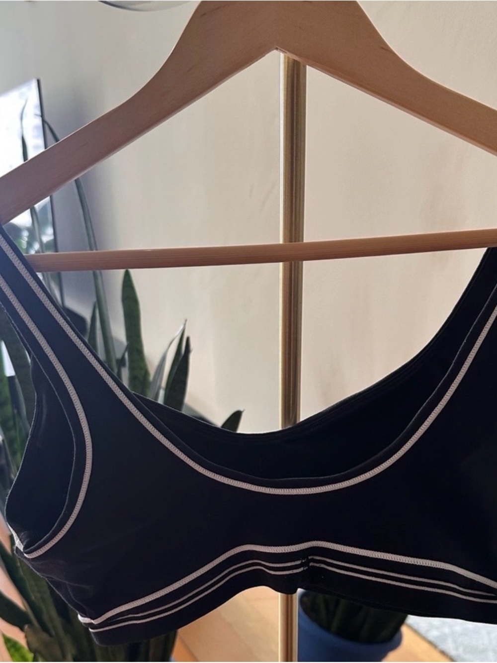 🖤ALO Yoga Airbrush Heart Throb Bra - Black/White/SMALL - Picture 3 of 4
